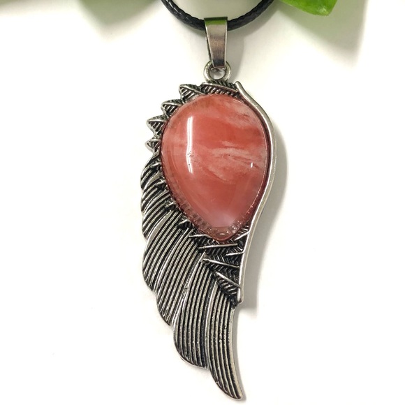 Strawberry Quartz Natural Stone Wing Shape Pendant Necklace Gemstone Pendant - Picture 2 of 2
